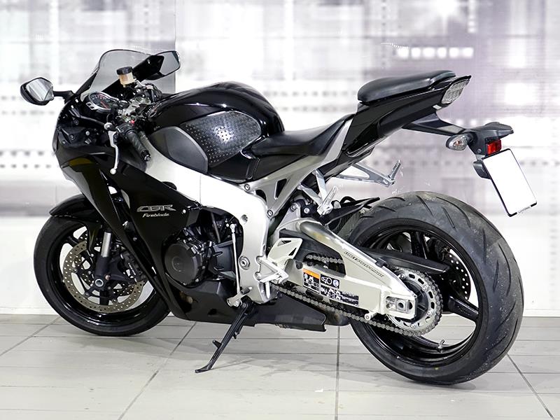 Honda CBR 1000 RR Colore Nero Usato In Vendita