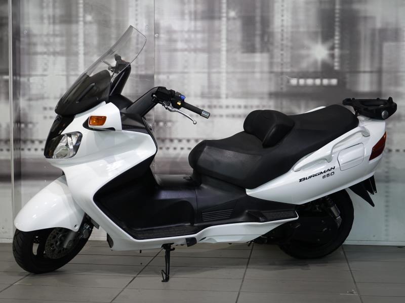 Suzuki Burgman 650 Executive Colore Bianco Perla Usato In Vendita