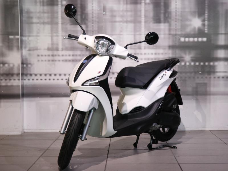 Piaggio Liberty S V Colore Bianco Luna Nuovo In Vendita