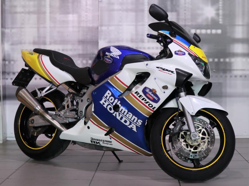 Honda CBR 600 F Colore Blu Usato In Vendita