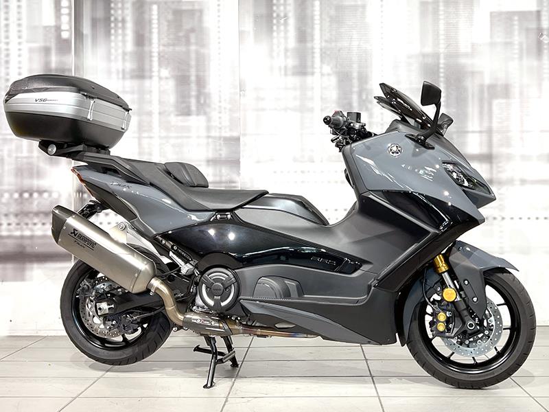 Yamaha TMax 560 Tech Max Colore Grigio Usato In Vendita