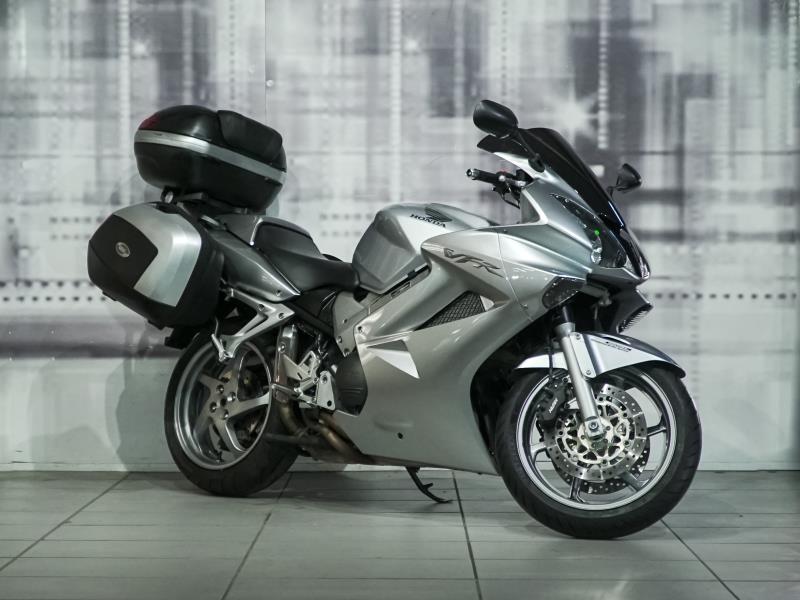 Honda VFR 800 2021